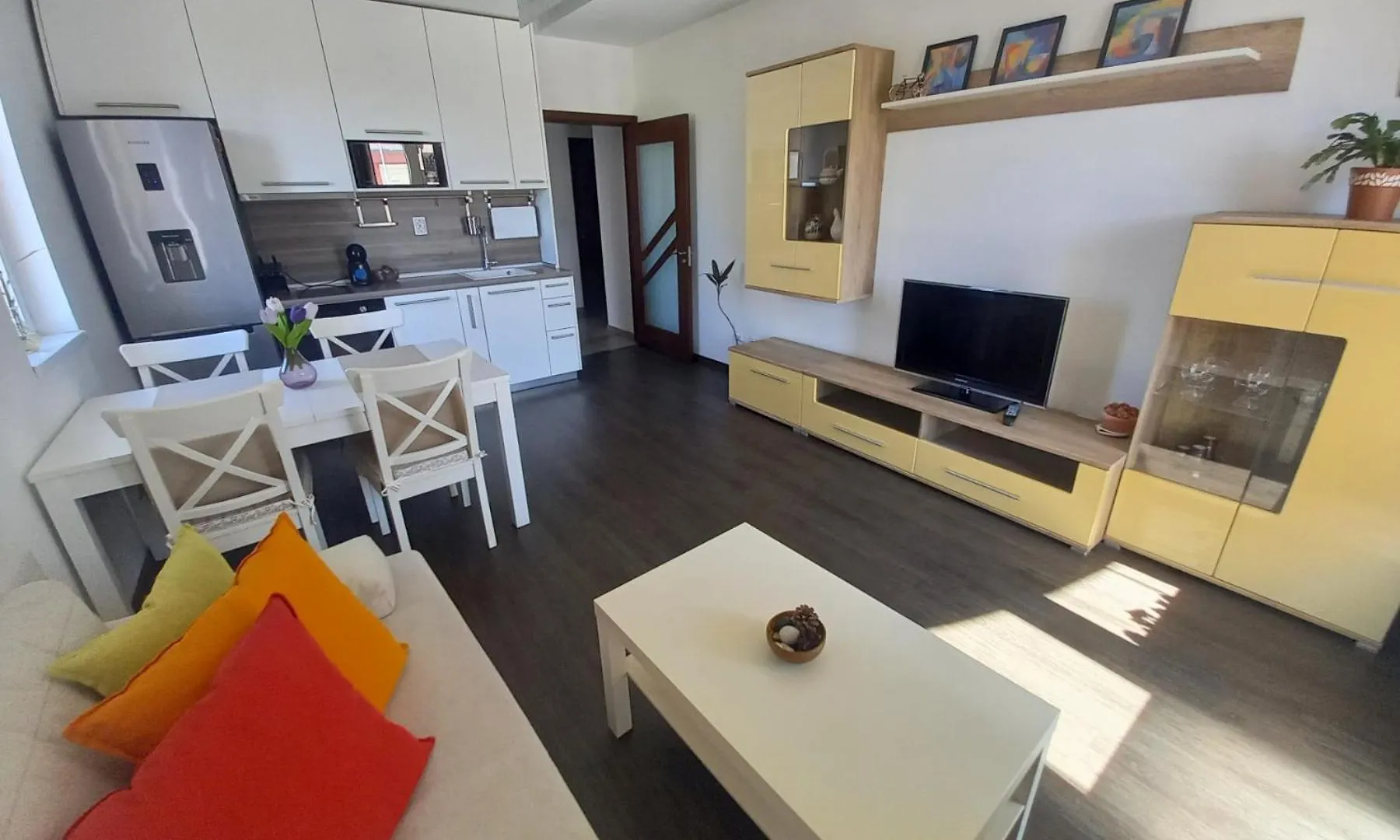 Happy Apartment & Free Breakfast - Mladost Σόφια